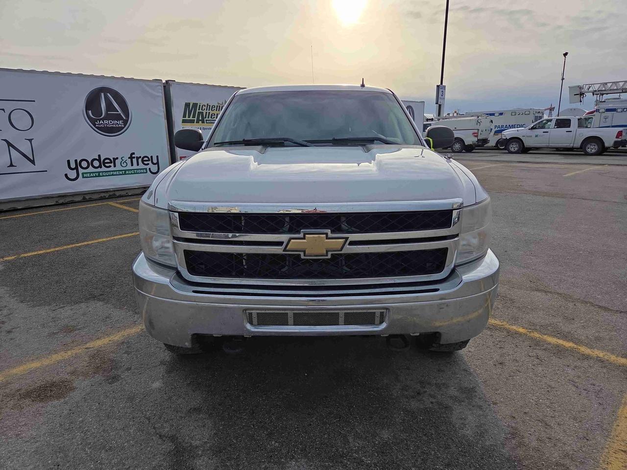 2011 Chevrolet Silverado K2500 HE Photo