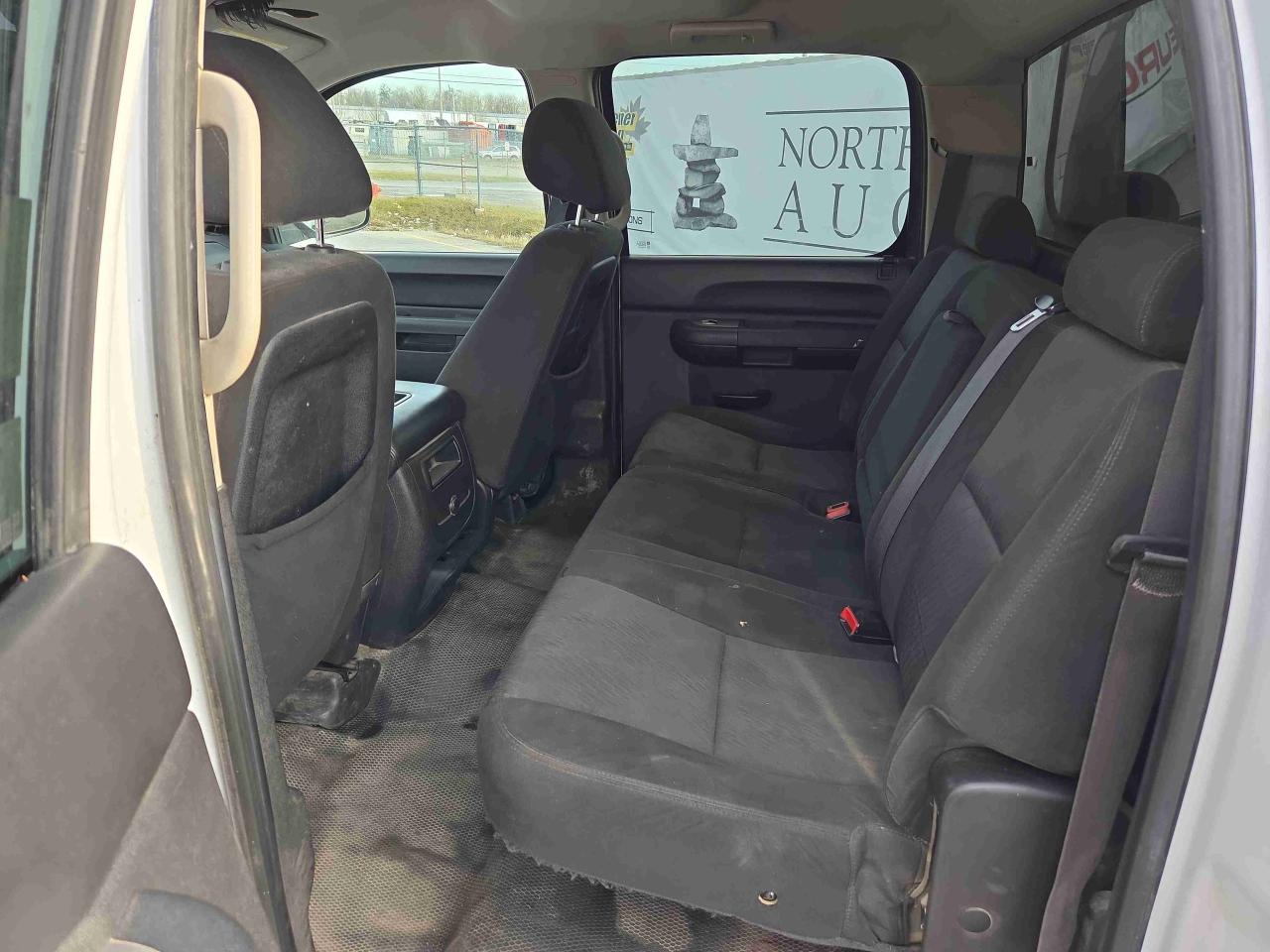 2011 Chevrolet Silverado K2500 HE Photo