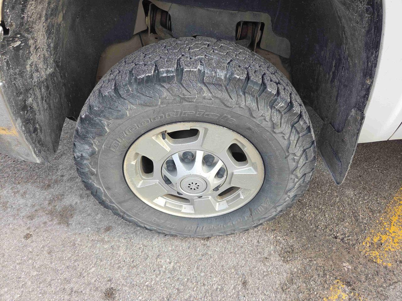 2011 Chevrolet Silverado K2500 HE Photo