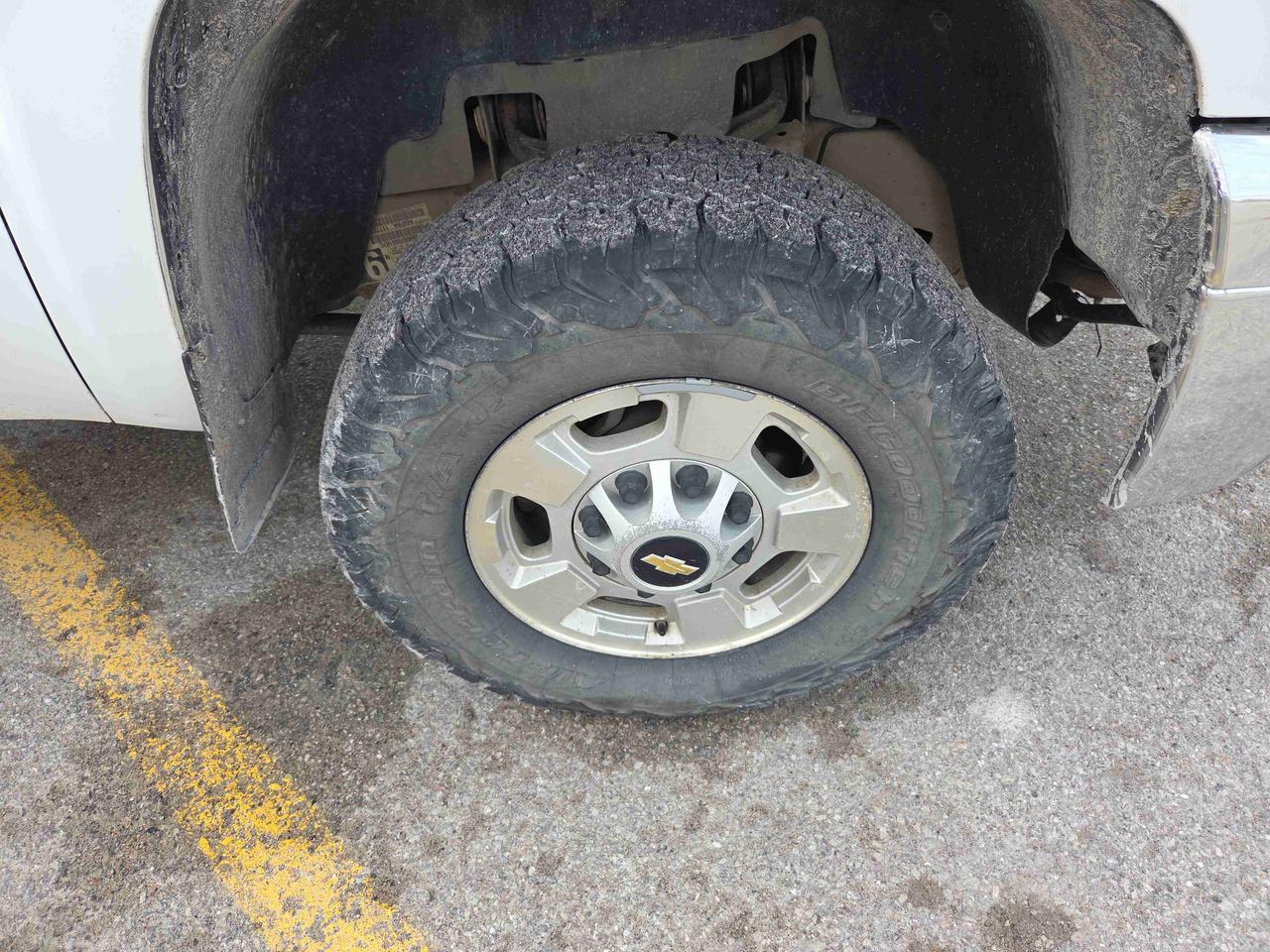 2011 Chevrolet Silverado K2500 HE Photo
