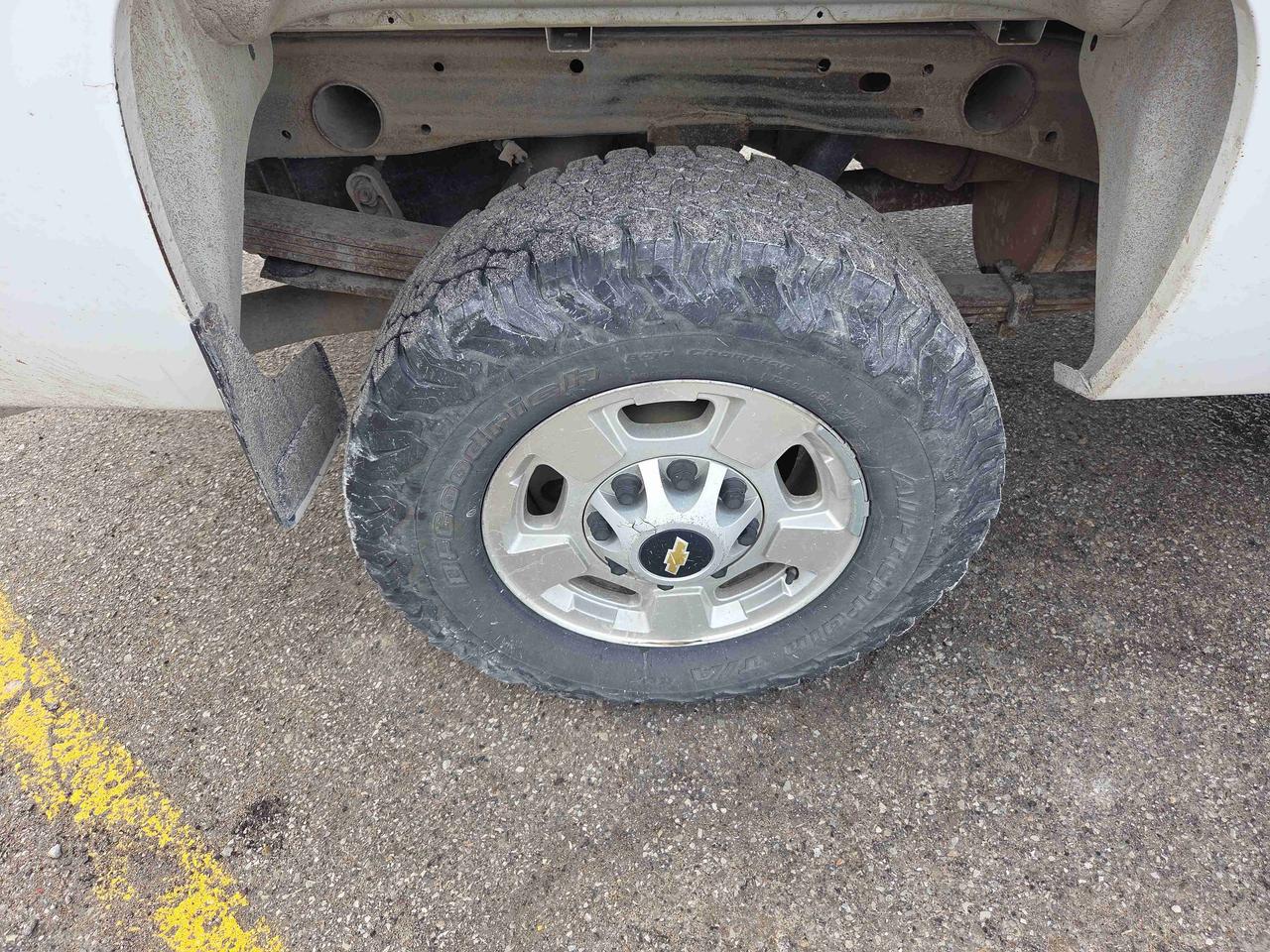 2011 Chevrolet Silverado K2500 HE Photo