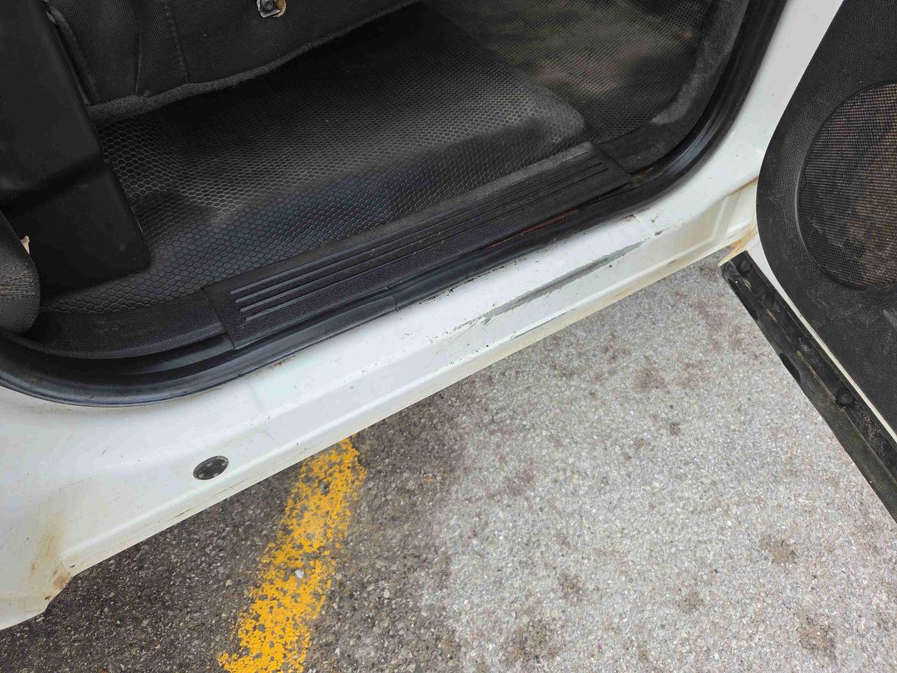 2011 Chevrolet Silverado K2500 HE Photo