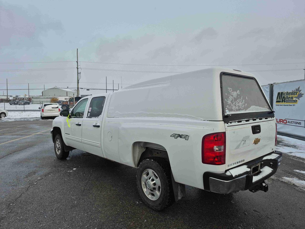 2013 Chevrolet Silverado K2500 HE Photo
