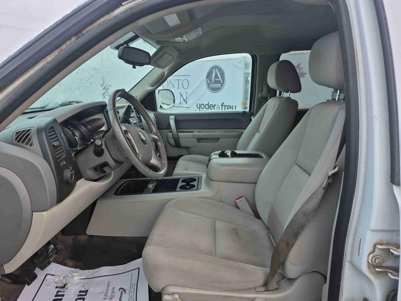 2013 Chevrolet Silverado K2500 HE Photo
