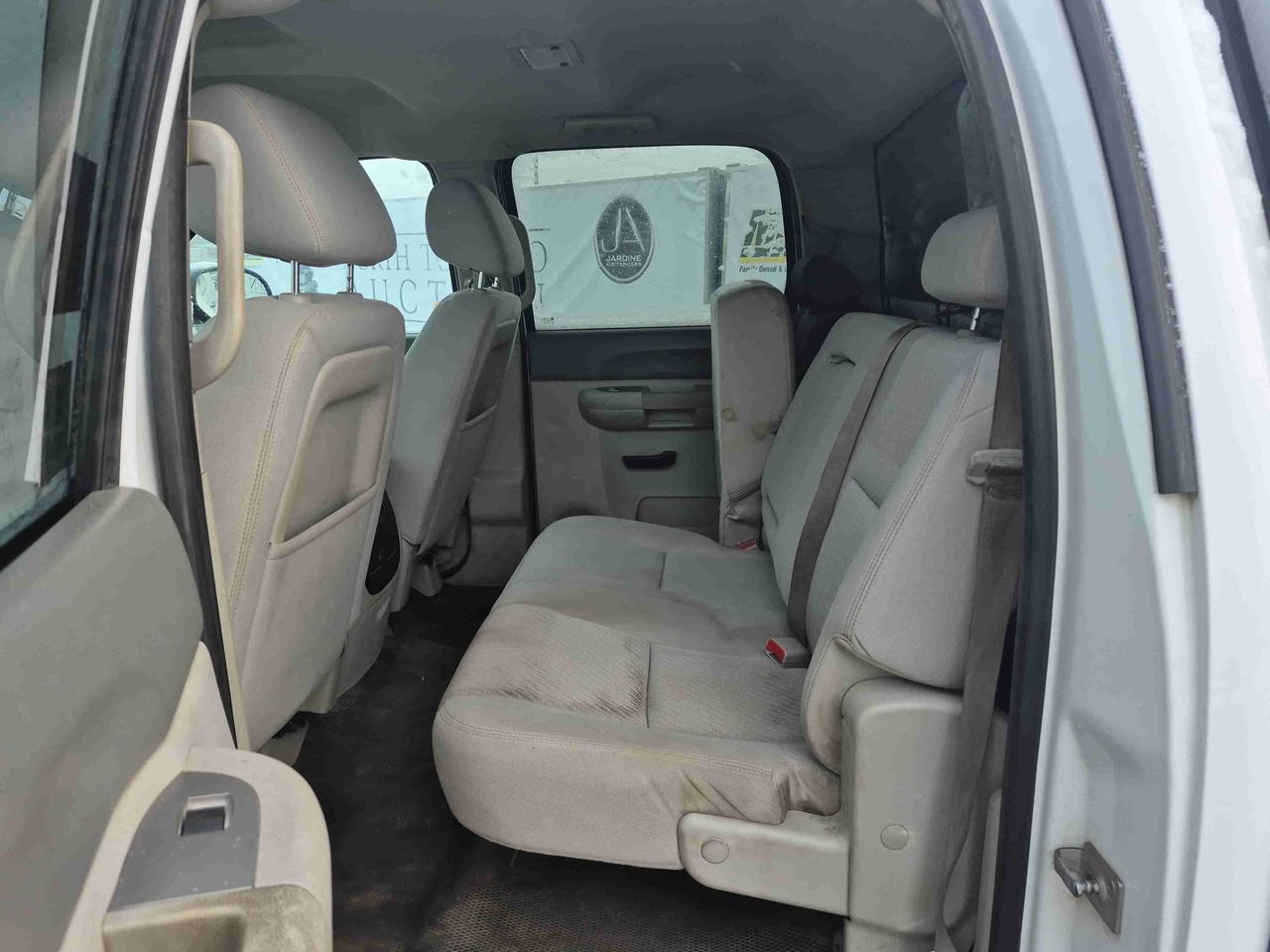 2013 Chevrolet Silverado K2500 HE Photo