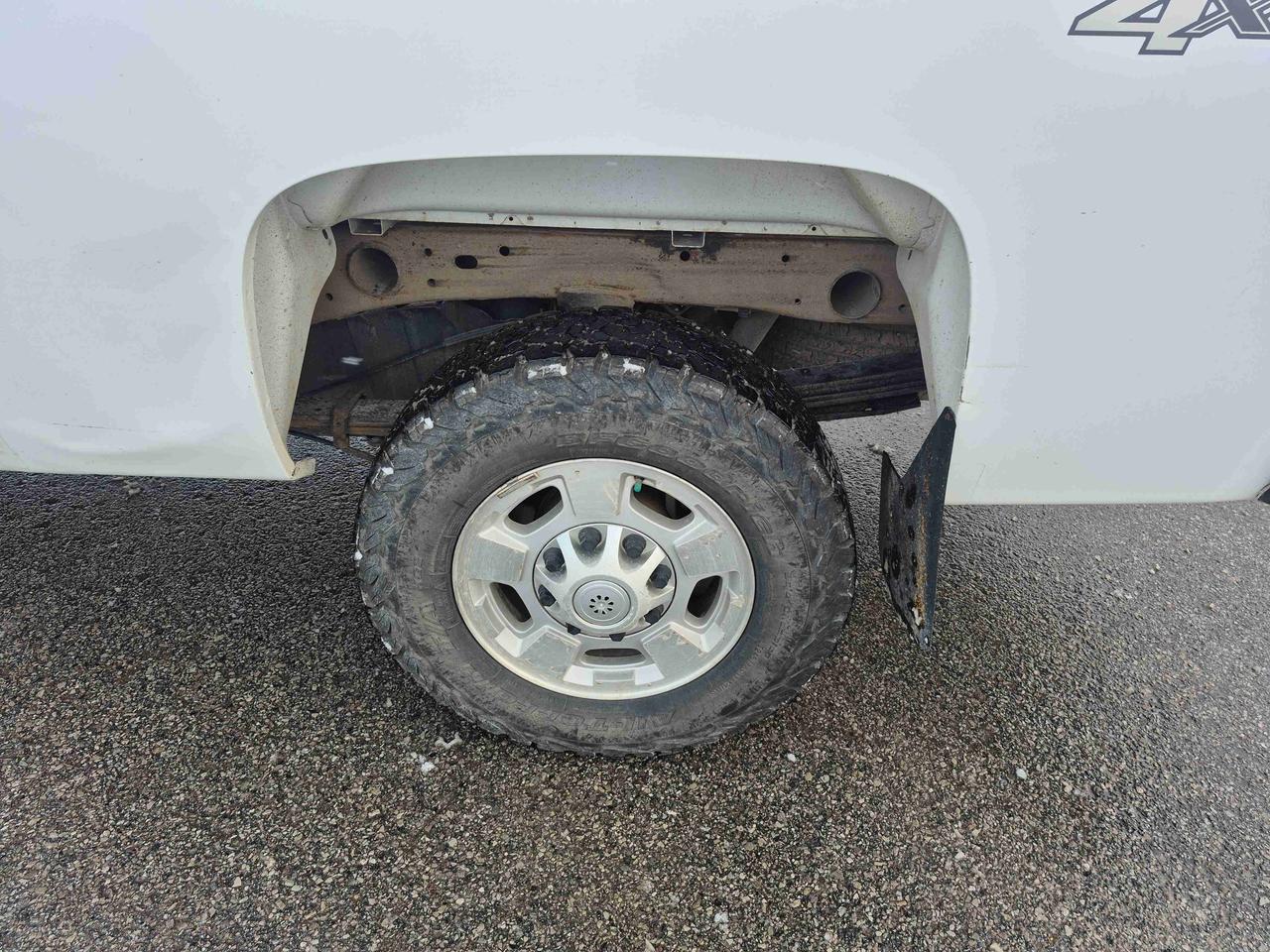 2013 Chevrolet Silverado K2500 HE Photo