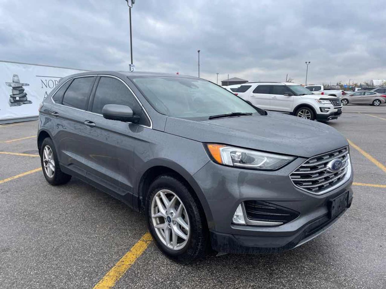 2021 Ford Edge SEL Photo