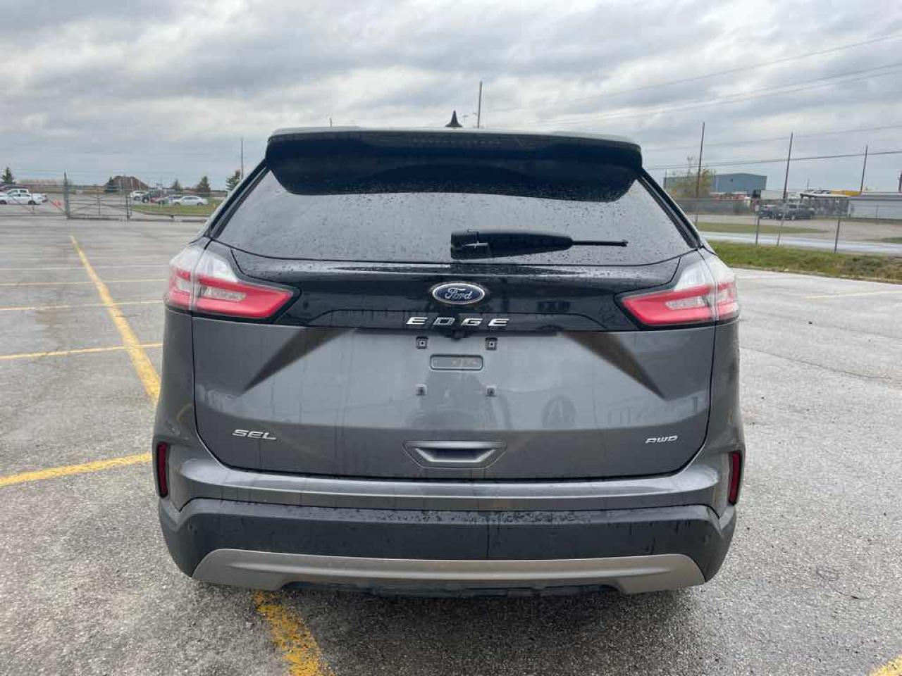 2021 Ford Edge SEL Photo