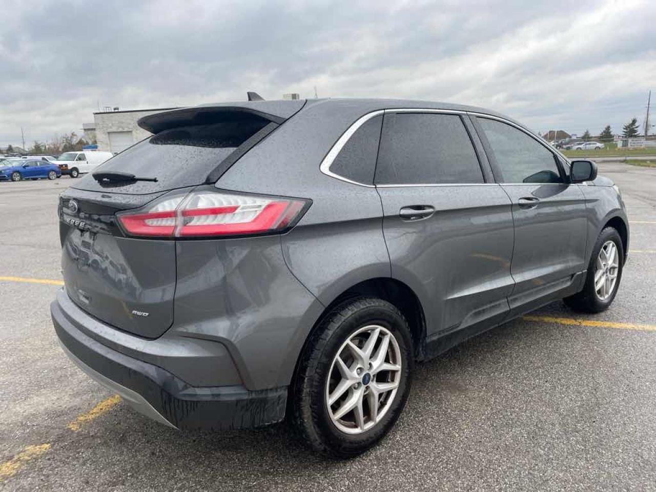 2021 Ford Edge SEL - Photo #4