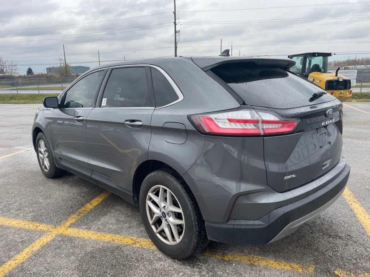 2021 Ford Edge SEL Photo