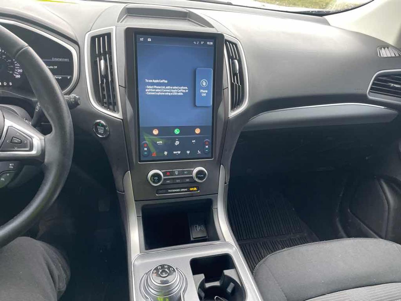 2021 Ford Edge SEL Photo