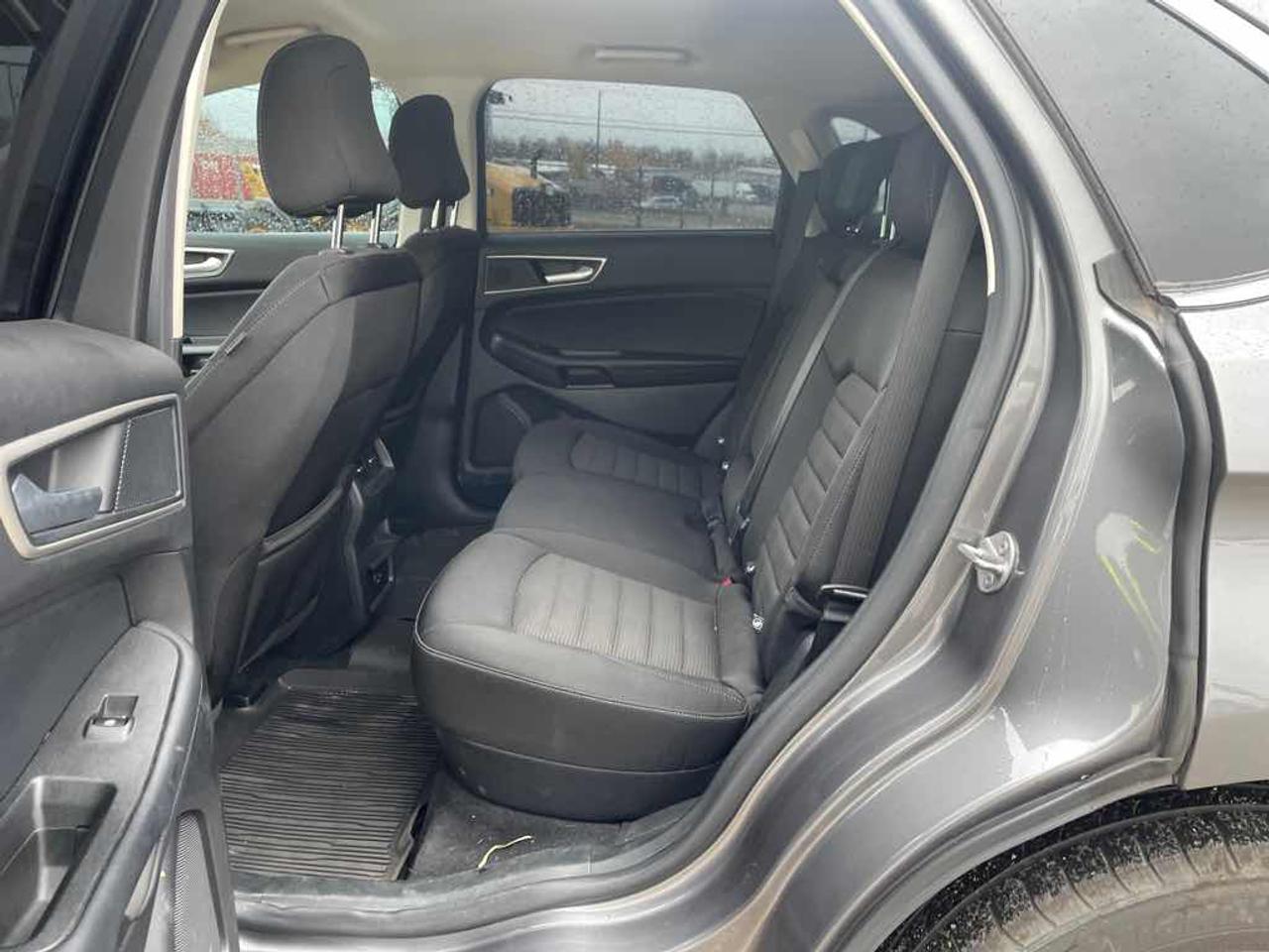 2021 Ford Edge SEL Photo