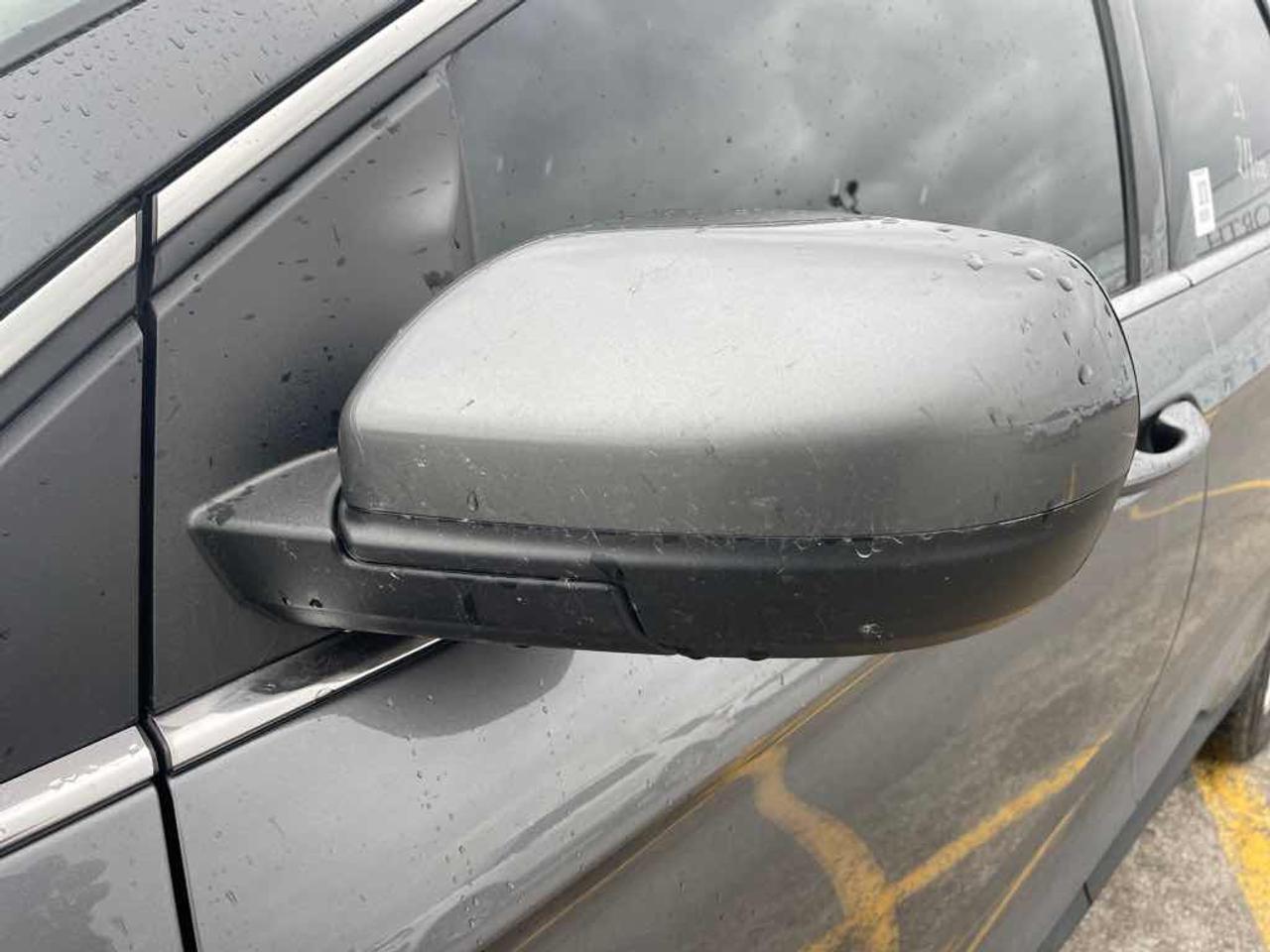 2021 Ford Edge SEL Photo