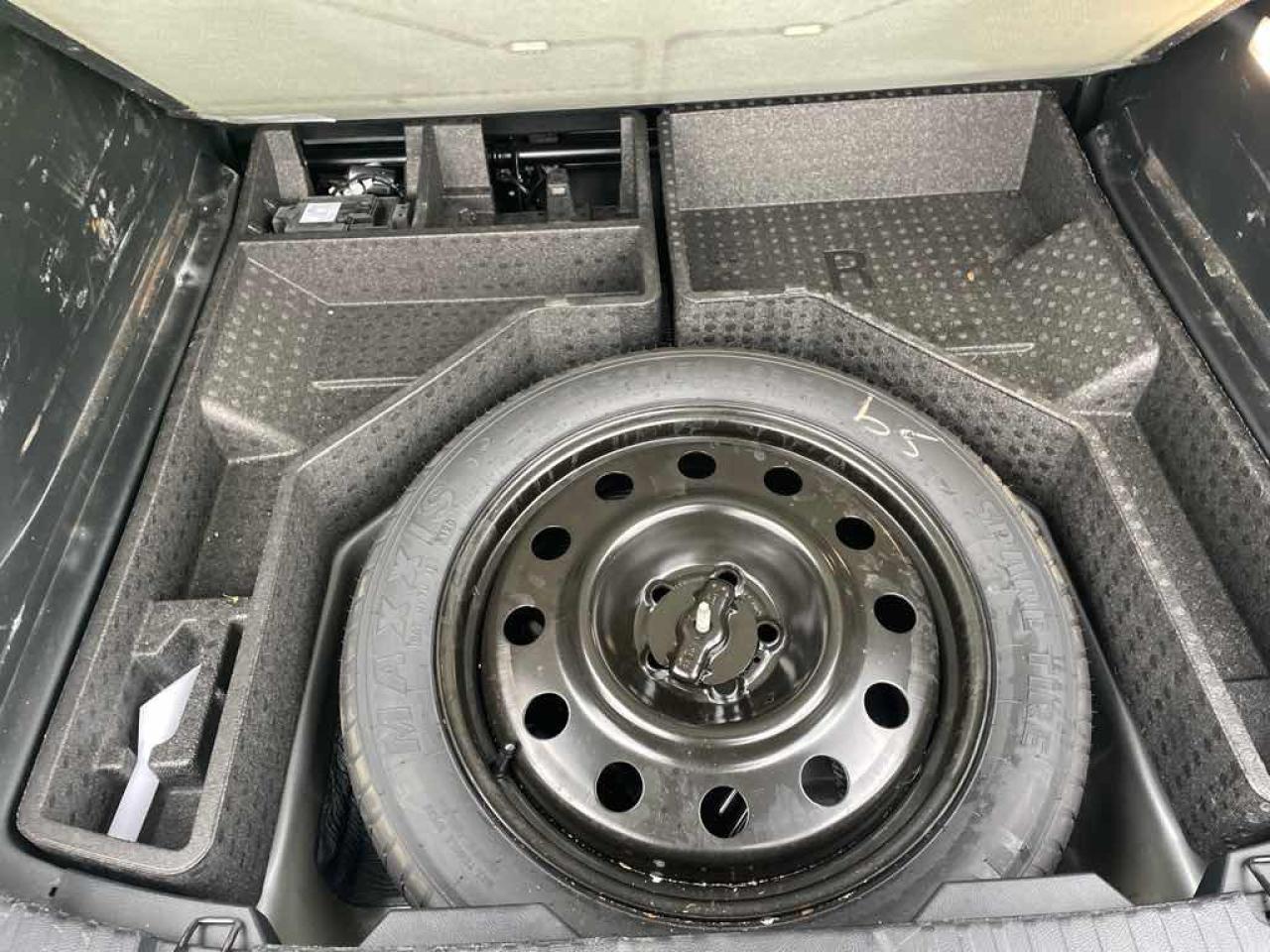 2021 Ford Edge SEL - Photo #24