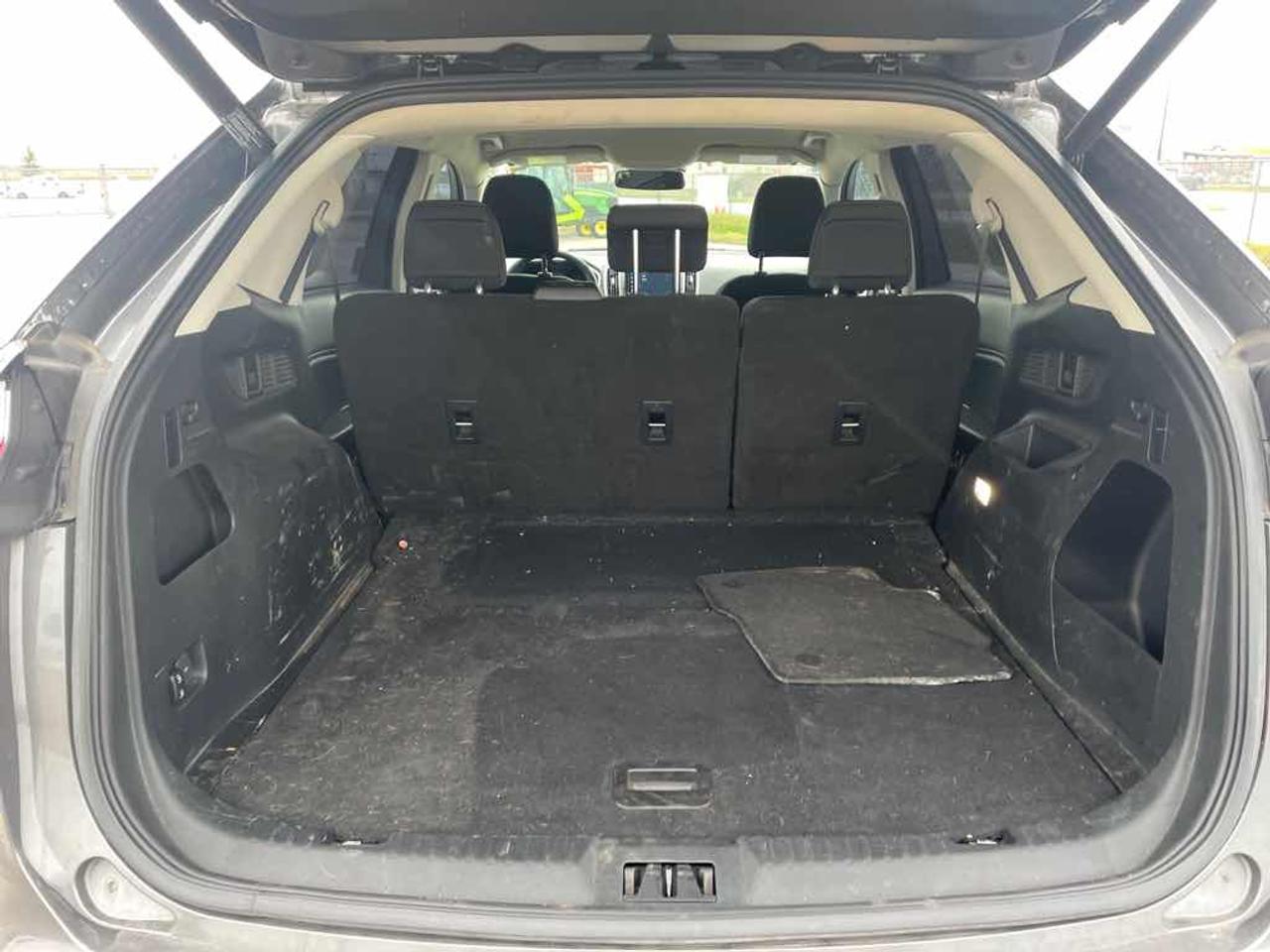 2021 Ford Edge SEL Photo