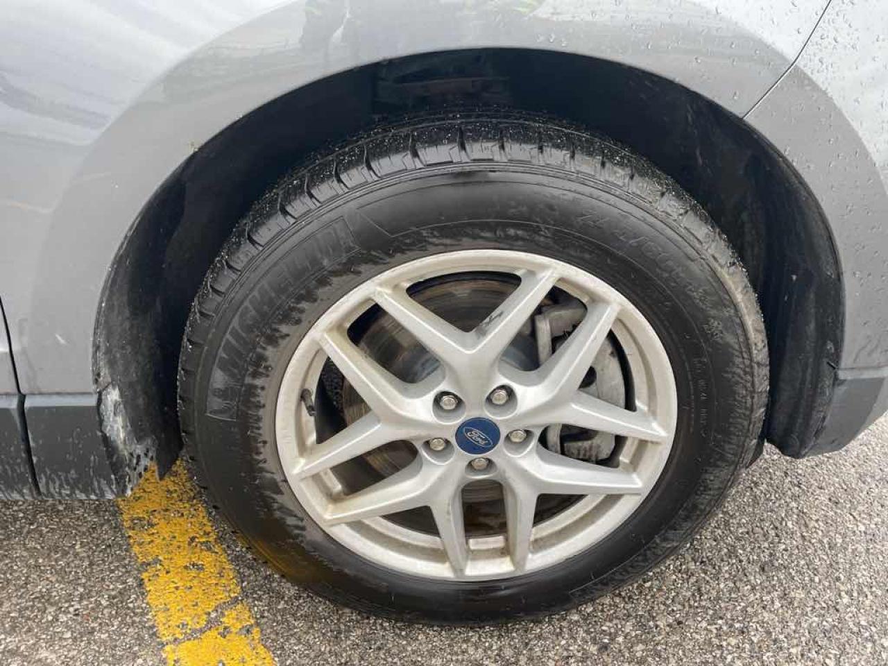 2021 Ford Edge SEL Photo