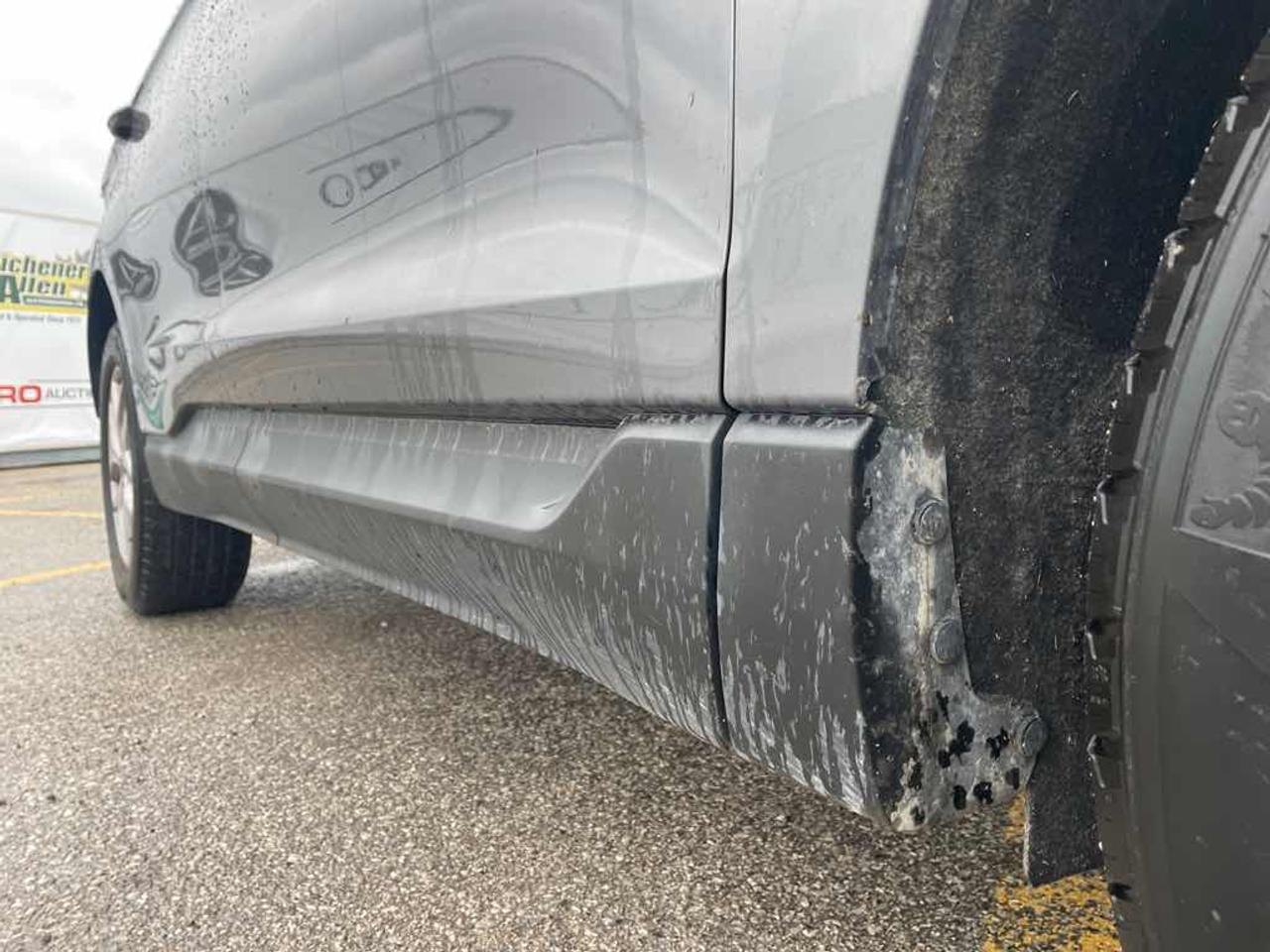 2021 Ford Edge SEL Photo