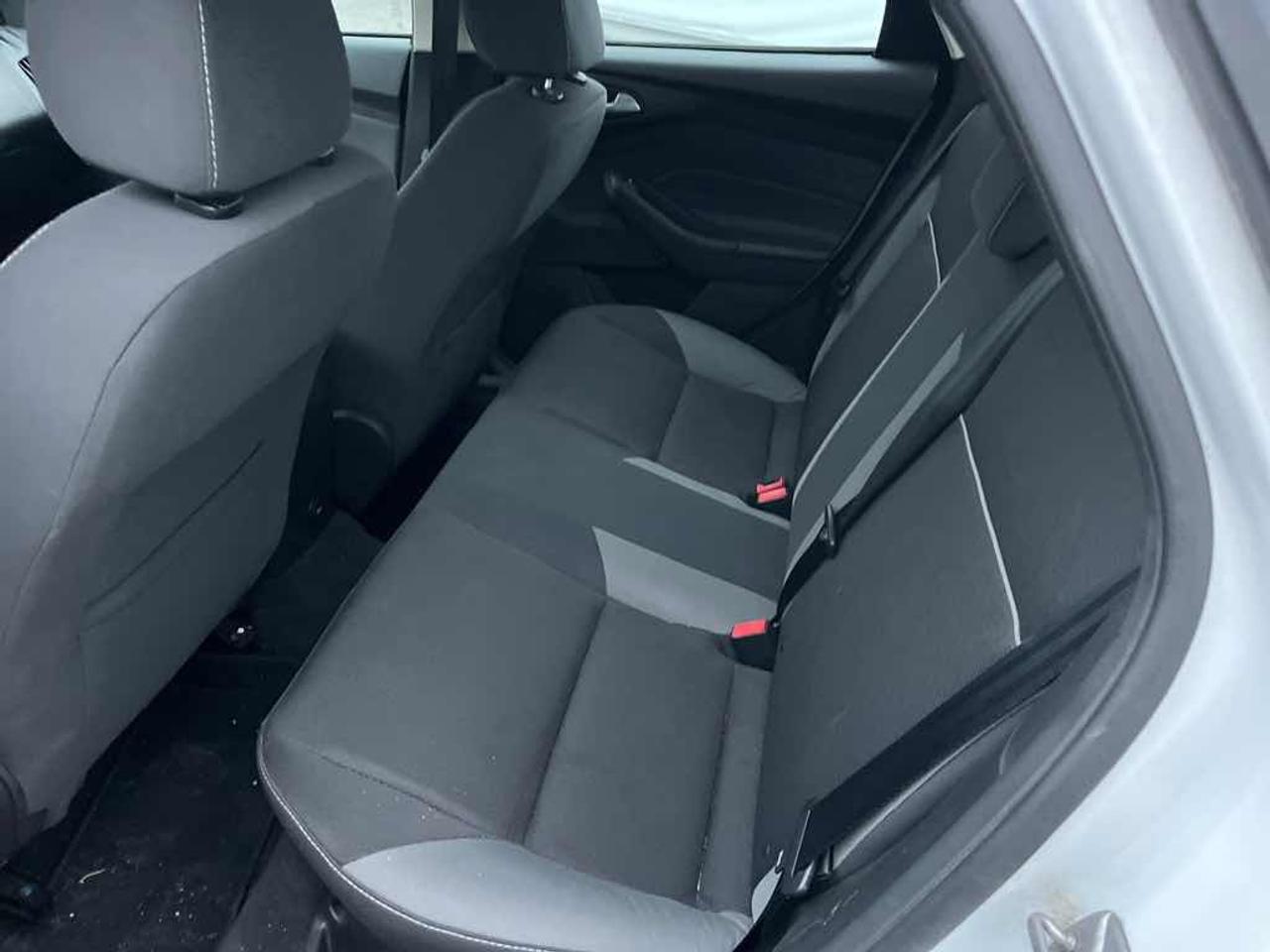 2014 Ford Focus SE Photo