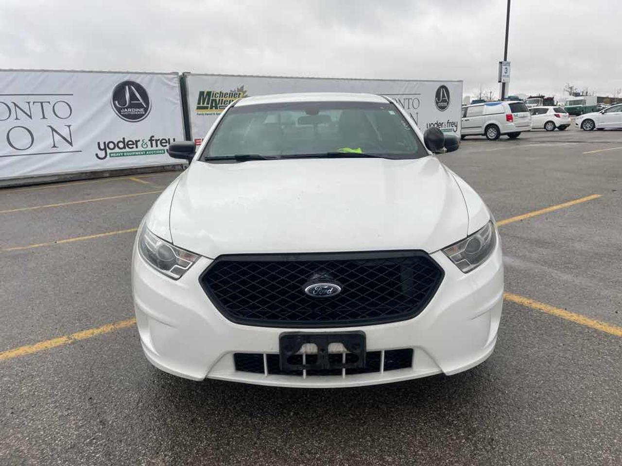 2016 Ford Taurus Police Inte Photo