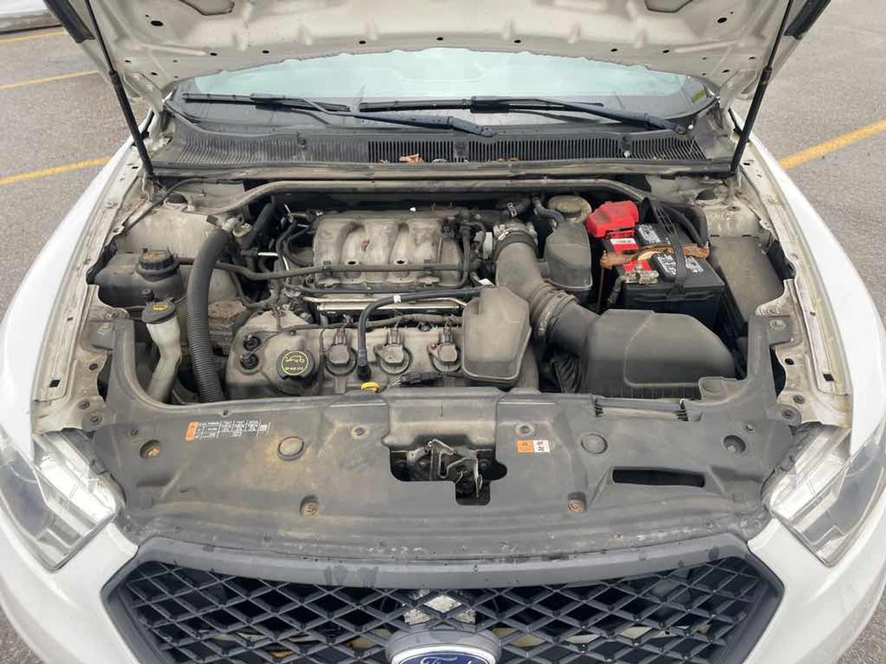 2016 Ford Taurus Police Inte Photo