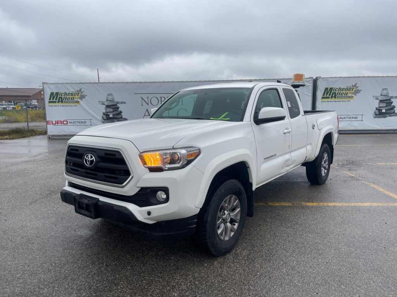 2016 Toyota Tacoma Access Cab - Photo #1