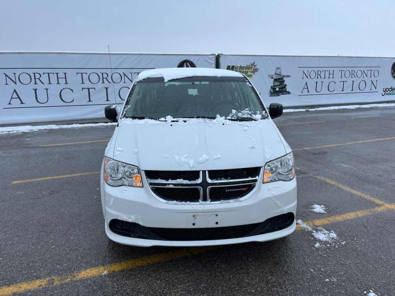 2016 Dodge Grand Caravan SE - Photo #2
