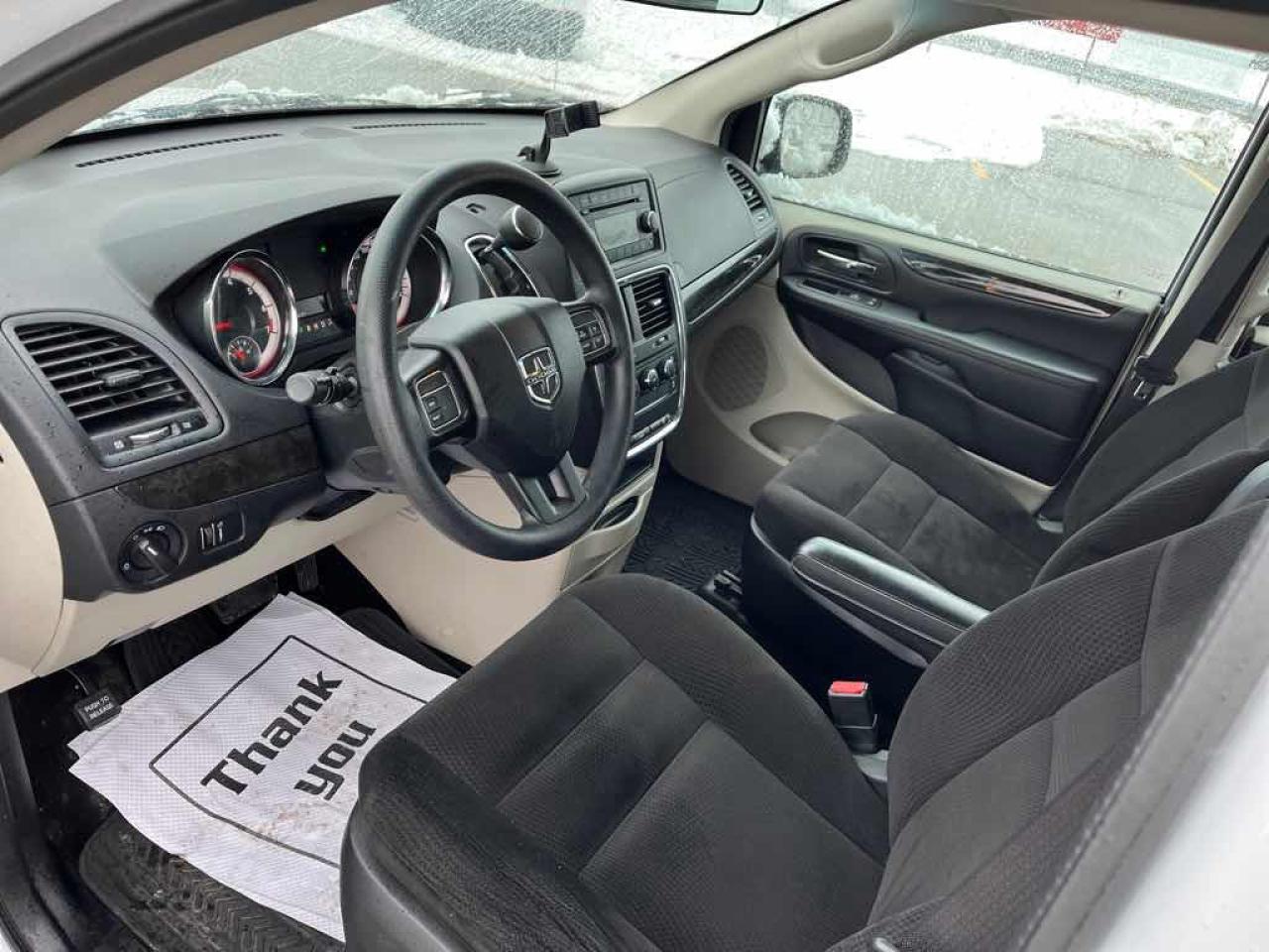 2016 Dodge Grand Caravan SE - Photo #8