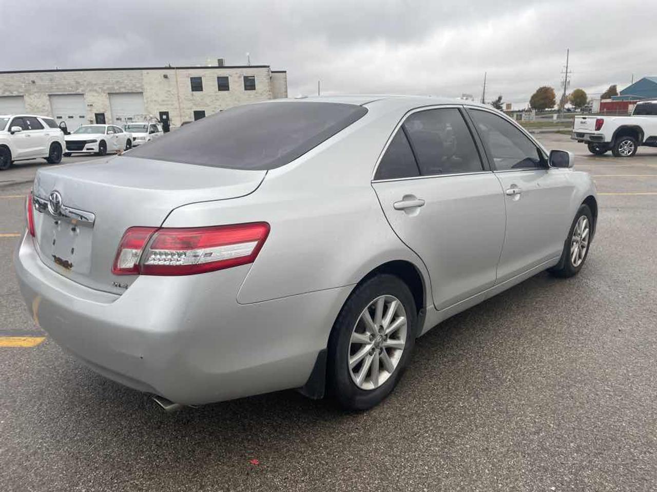 2011 Toyota Camry  Photo3