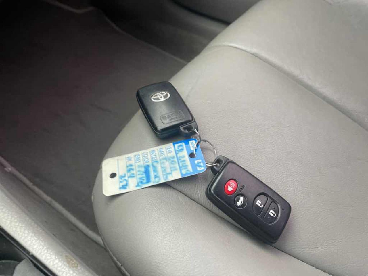 2011 Toyota Camry  - Photo #11