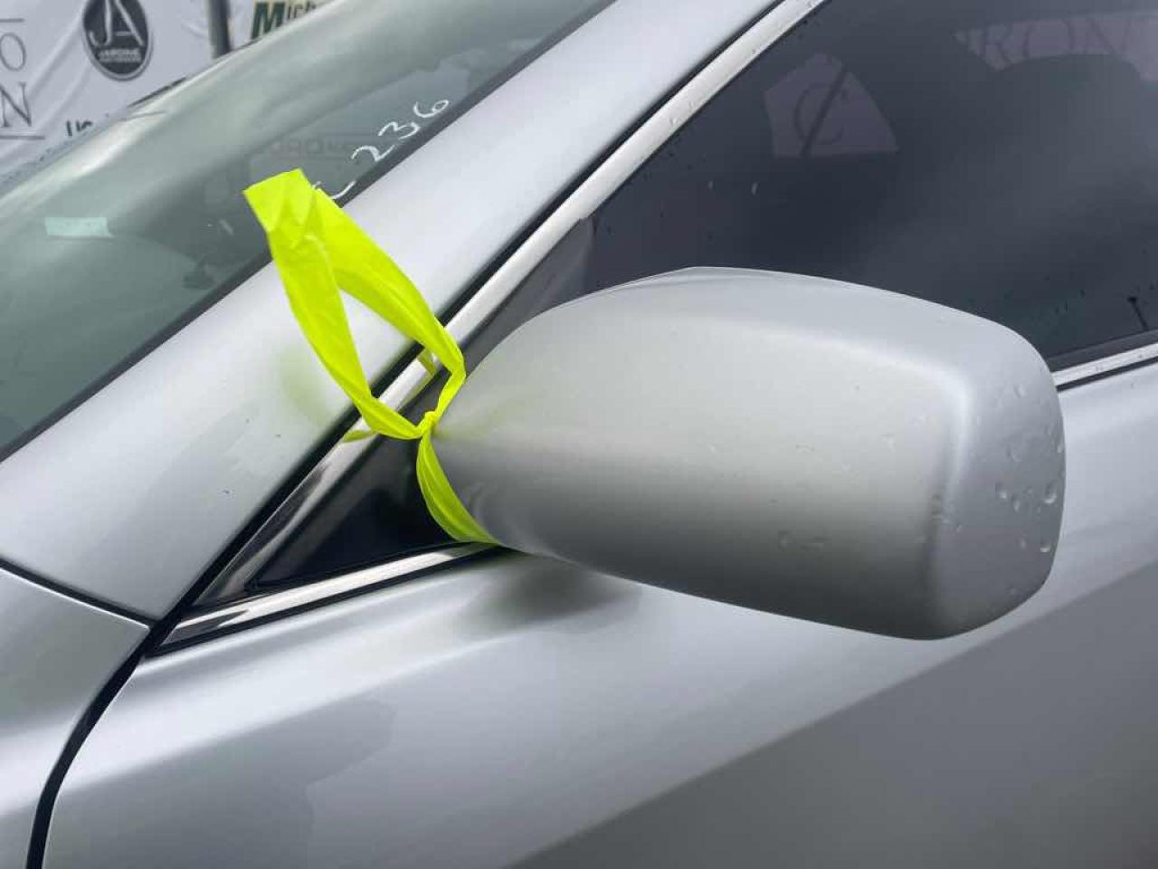 2011 Toyota Camry  - Photo #15