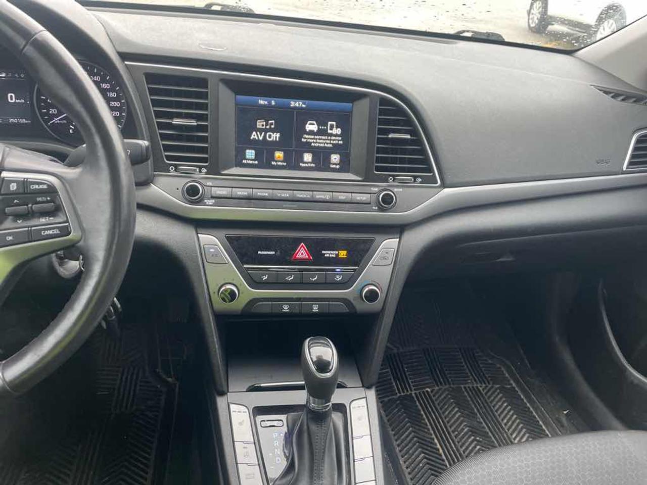 2017 Hyundai Elantra  Photo