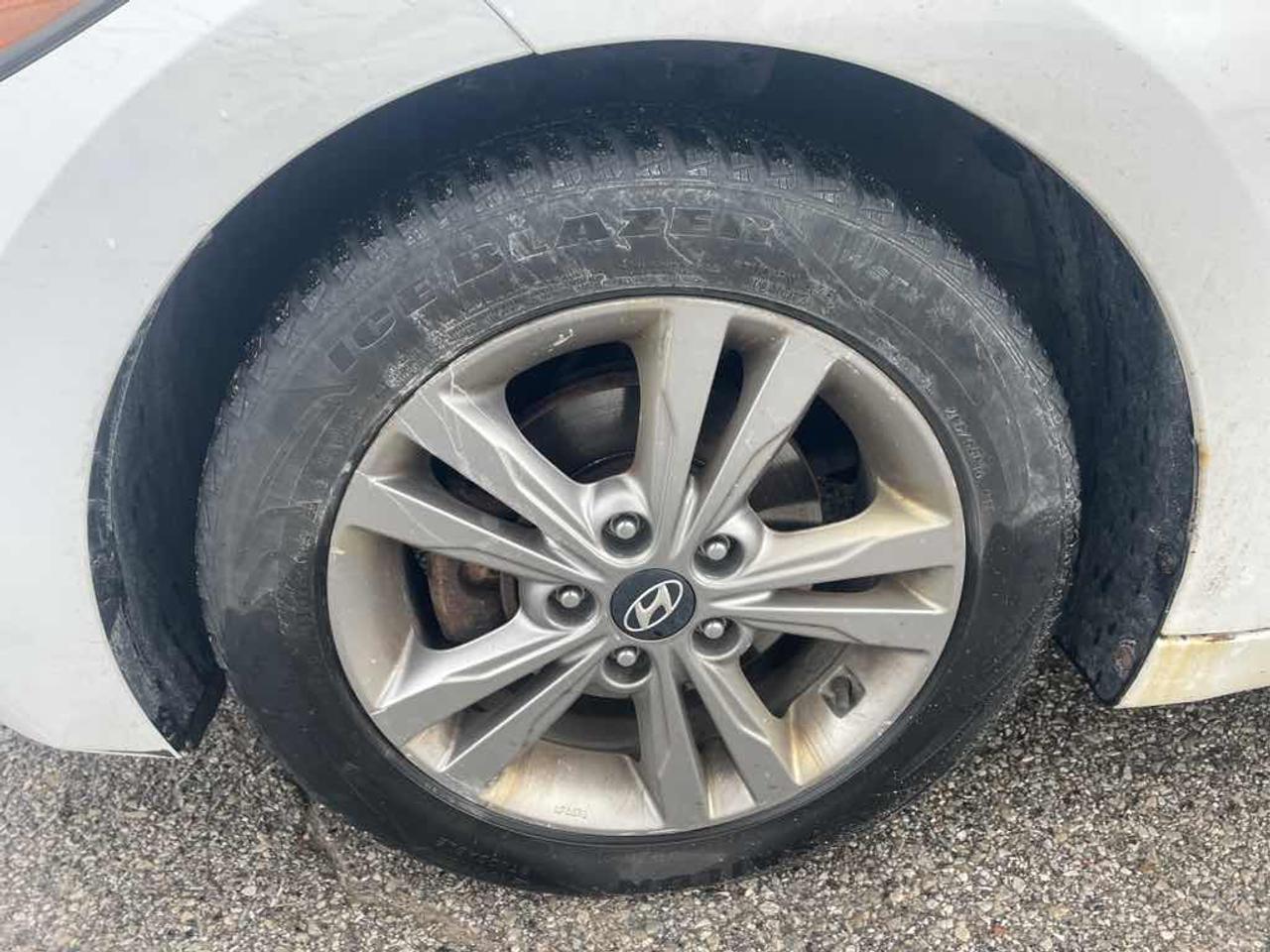 2017 Hyundai Elantra  Photo