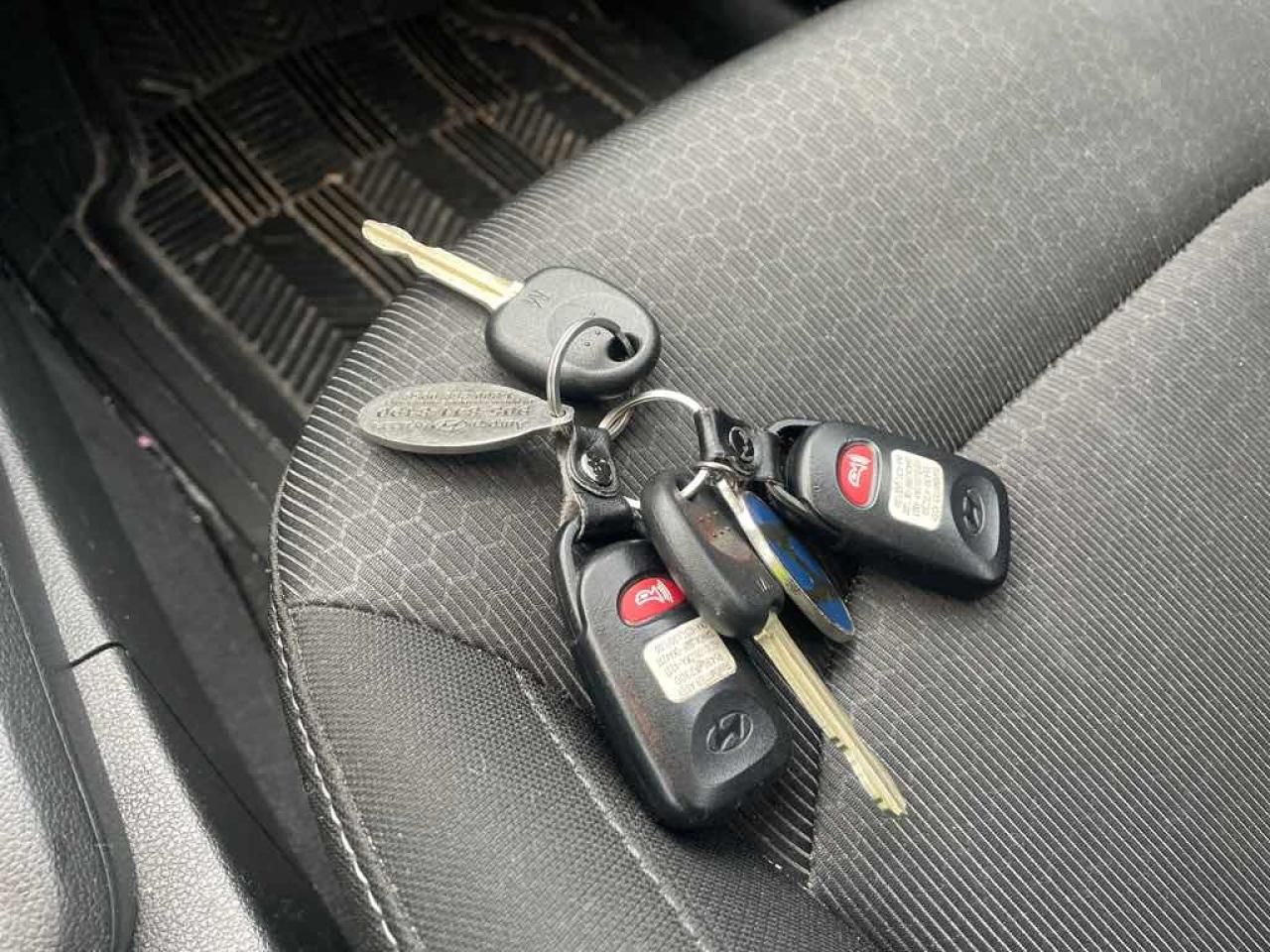 2017 Hyundai Elantra  - Photo #11