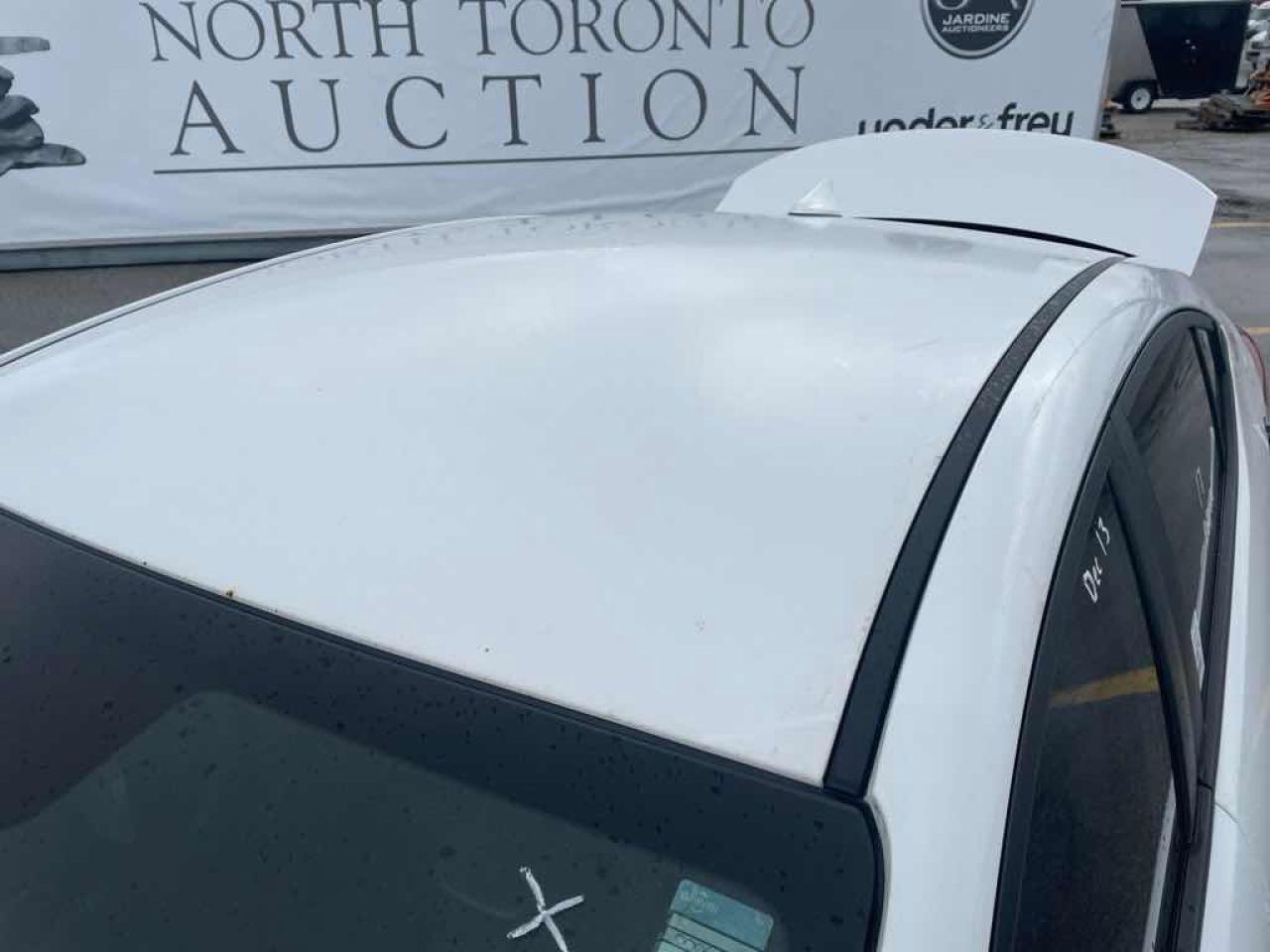 2017 Hyundai Elantra  - Photo #18