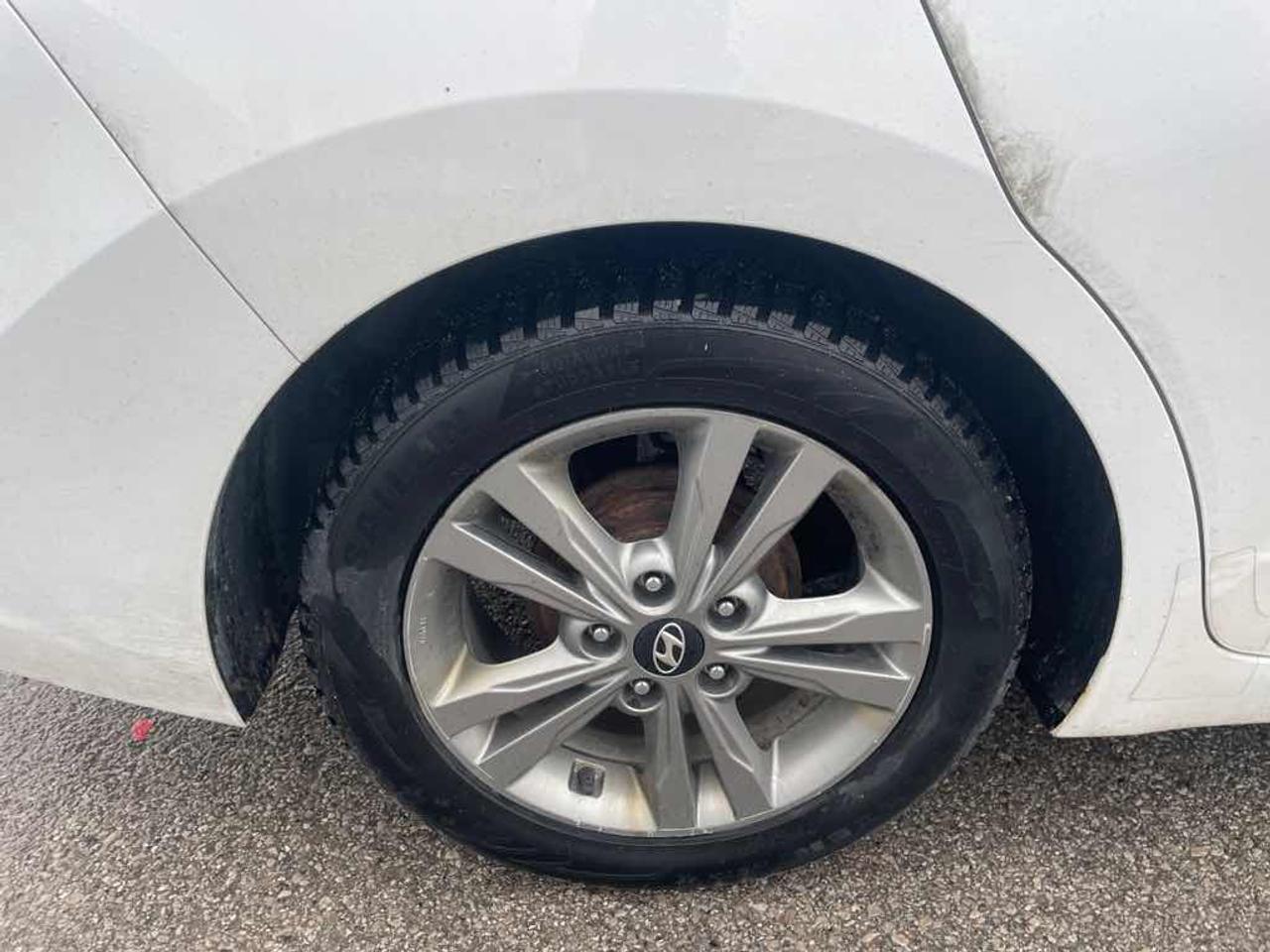2017 Hyundai Elantra  Photo