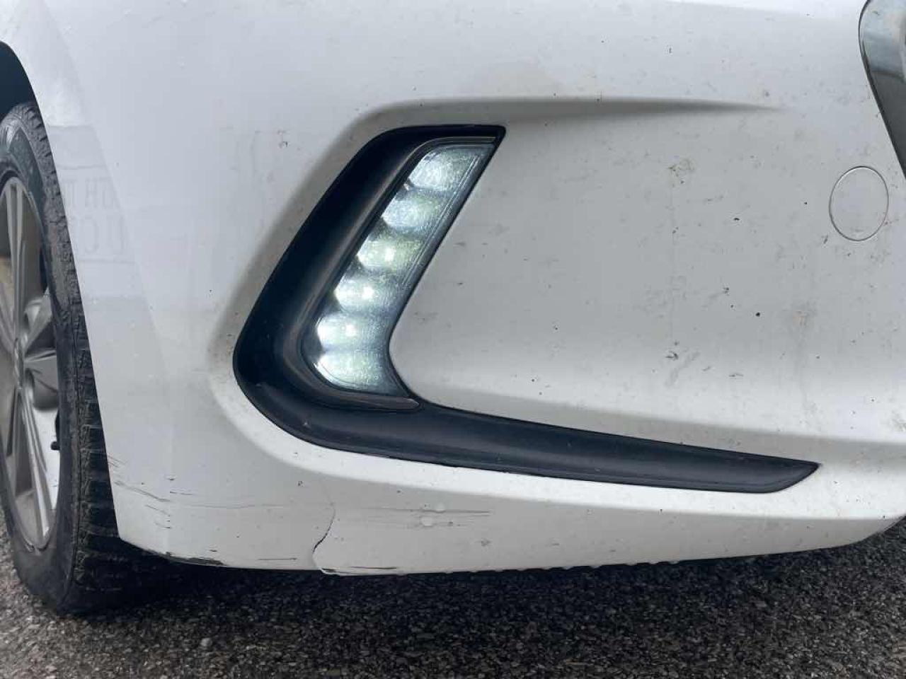 2017 Hyundai Elantra  - Photo #30