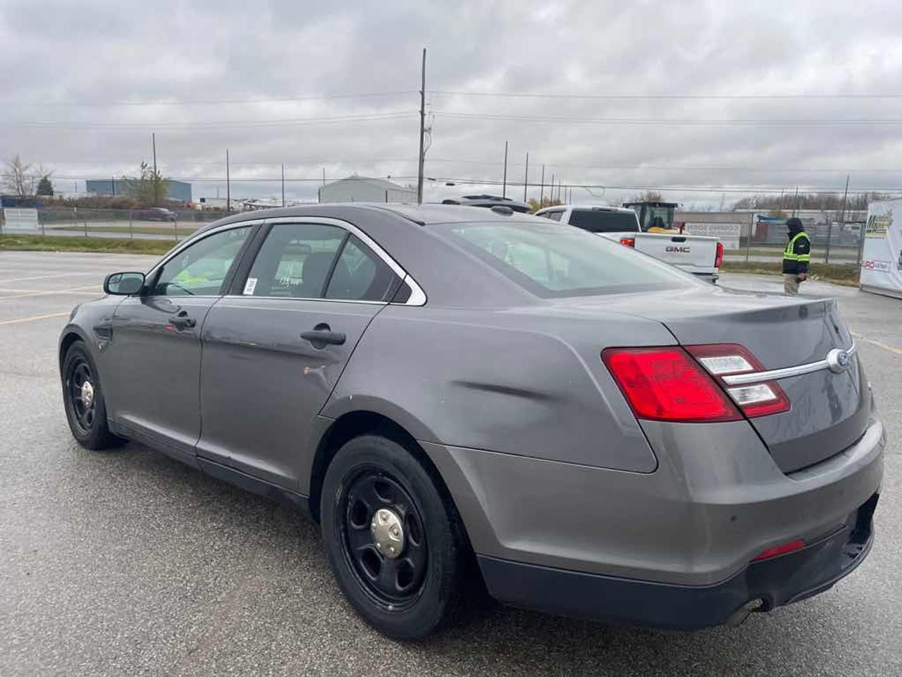 2016 Ford Taurus Police Inte Photo