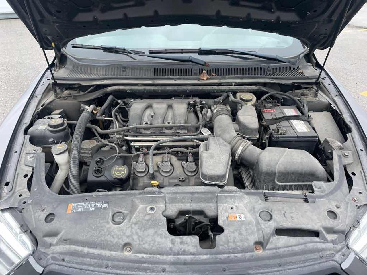 2016 Ford Taurus Police Inte Photo