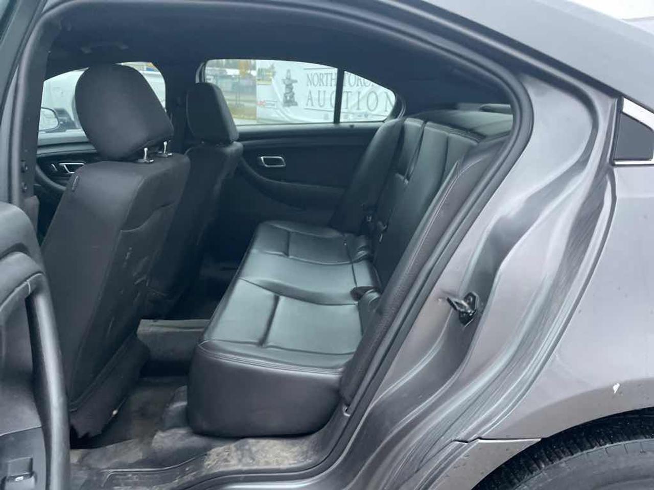 2016 Ford Taurus Police Inte Photo