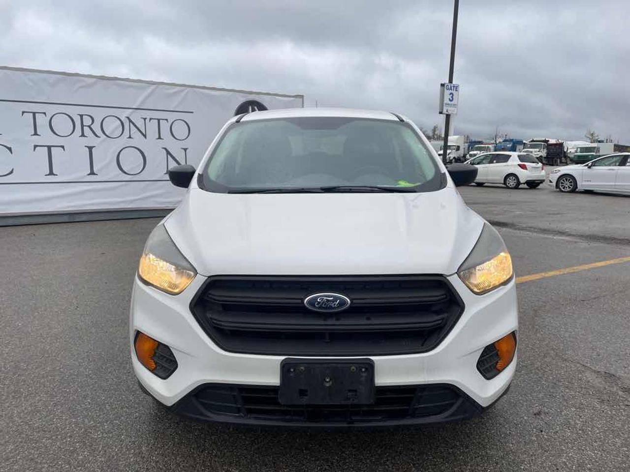 2019 Ford Escape S Photo5