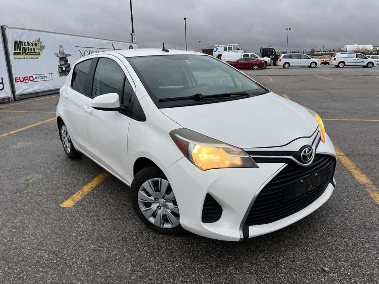 2015 Toyota Yaris LE Photo