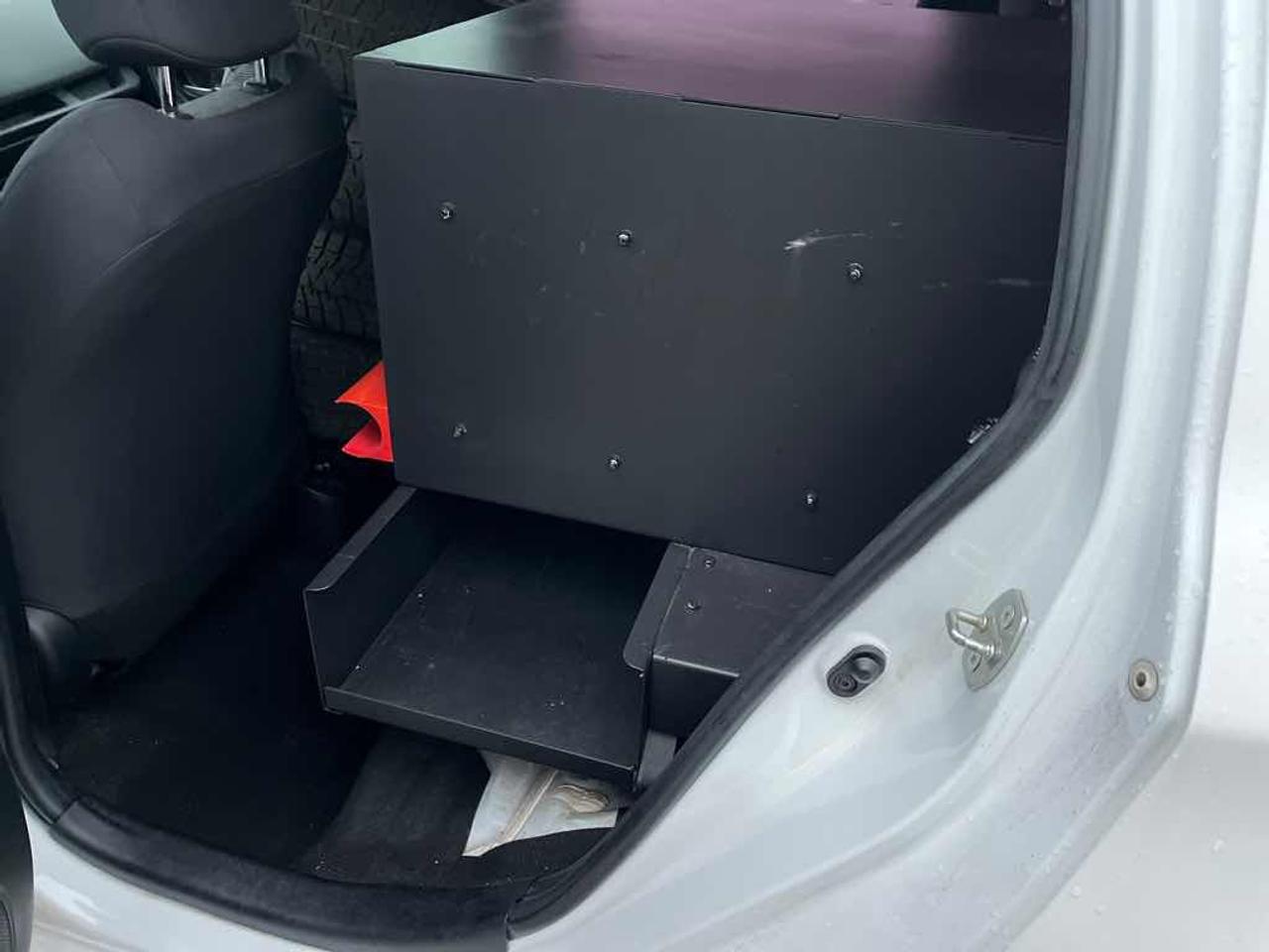 2015 Toyota Yaris LE Photo