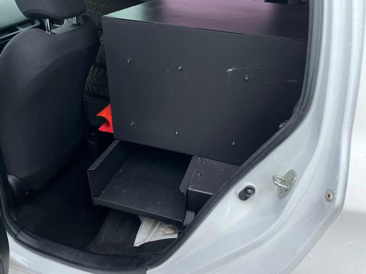 2015 Toyota Yaris LE - Photo #12