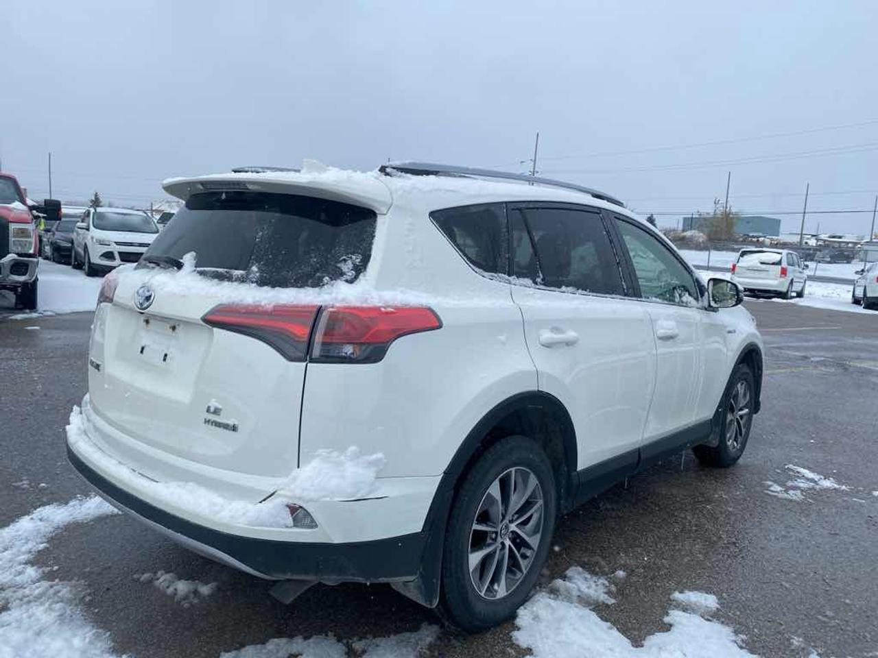 2017 Toyota RAV4 HV Photo