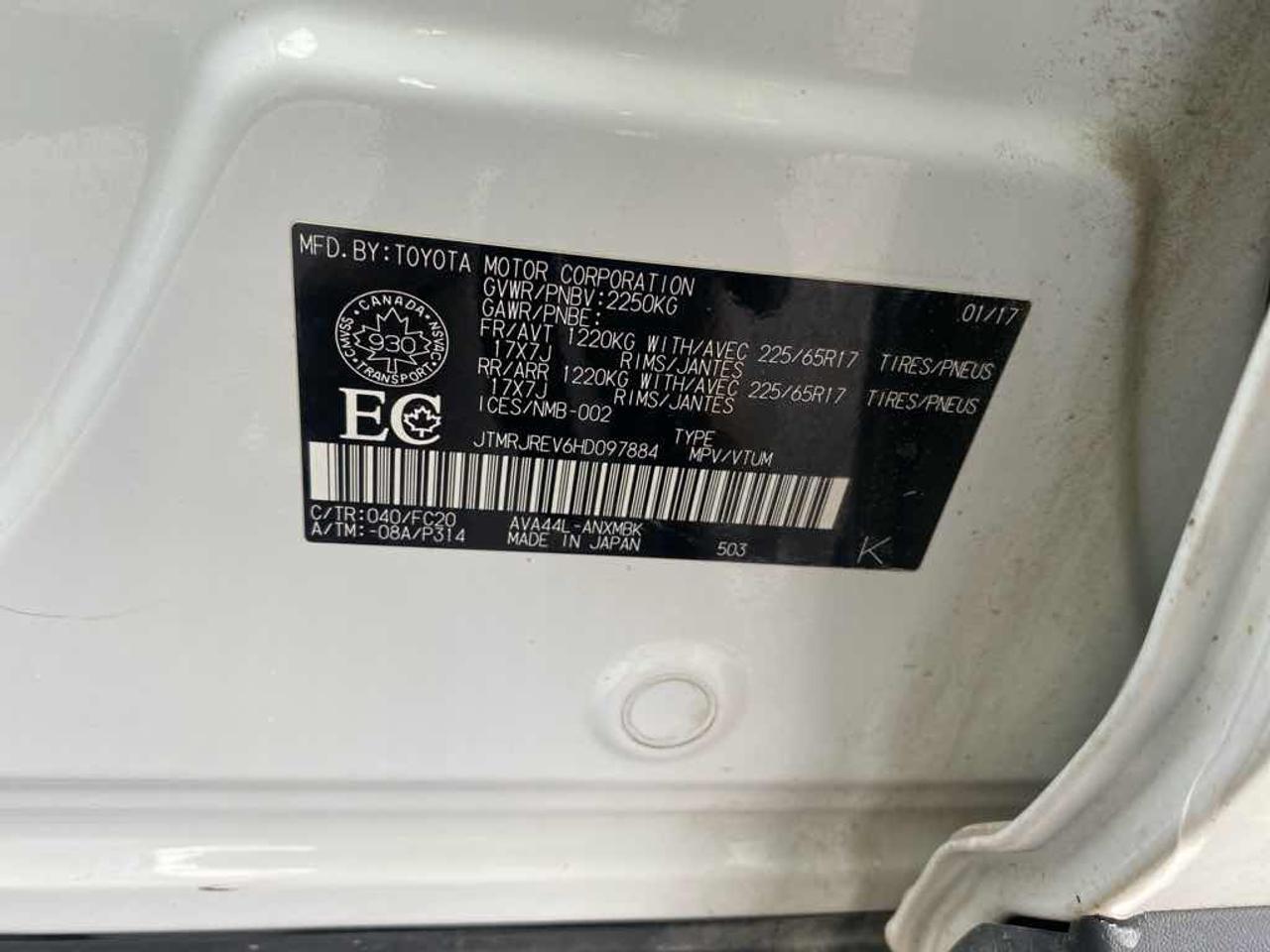 2017 Toyota RAV4 HV Photo