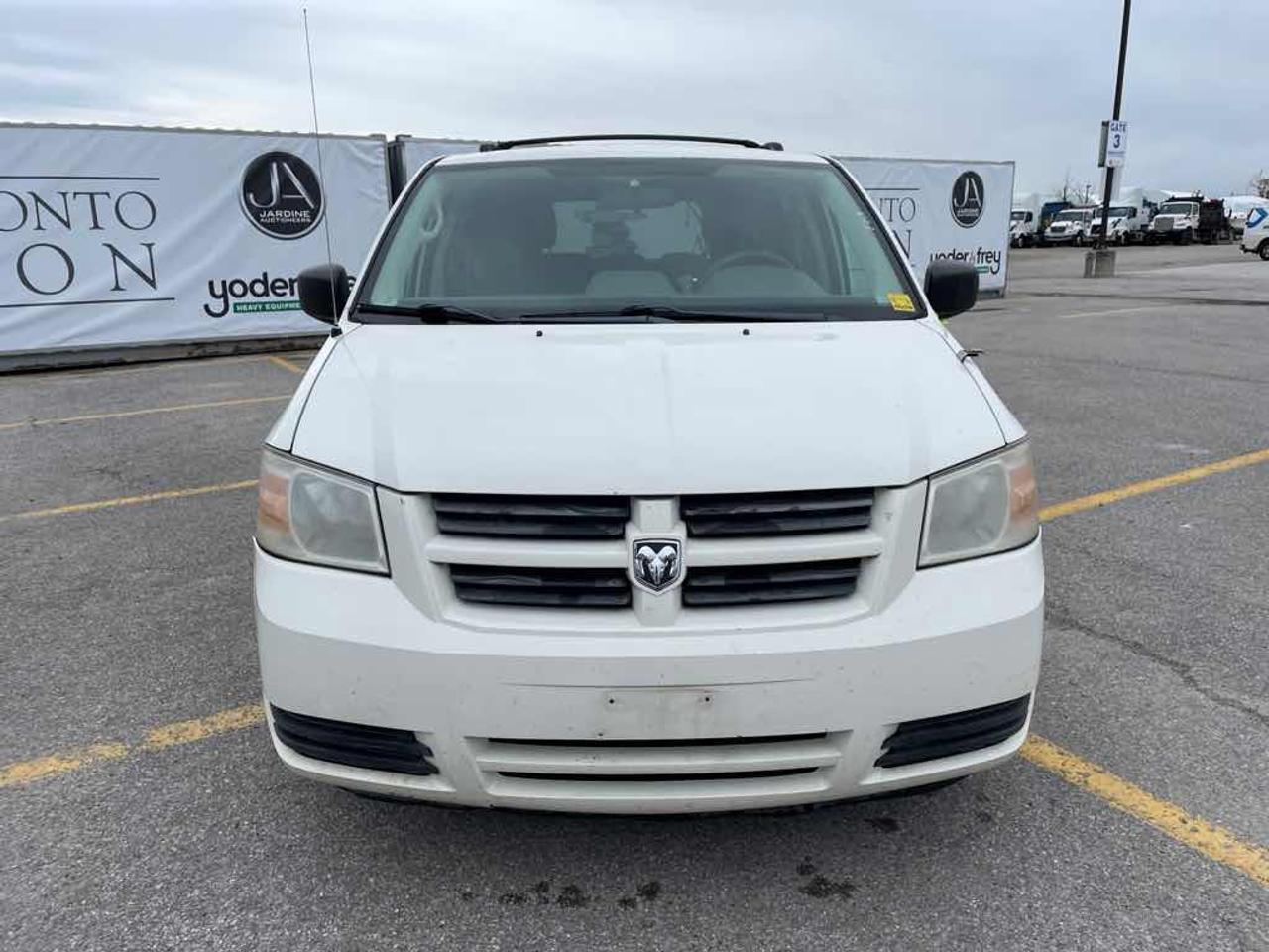 2008 Dodge Grand Caravan SE Photo1