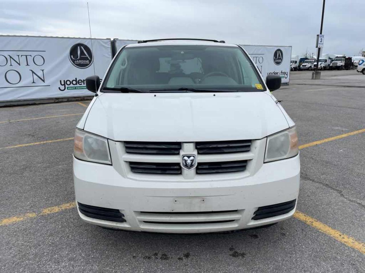 2008 Dodge Grand Caravan SE - Photo #2