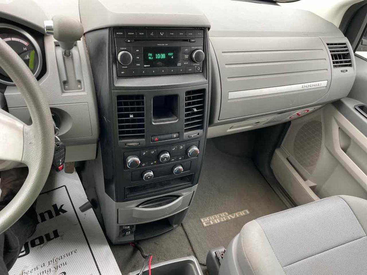 2008 Dodge Grand Caravan SE Photo