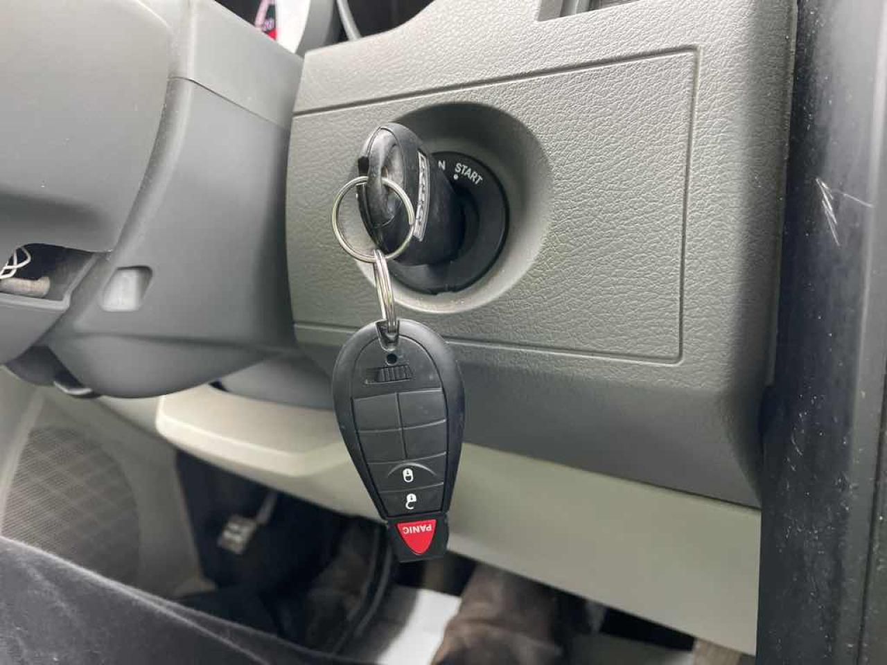 2008 Dodge Grand Caravan SE - Photo #11