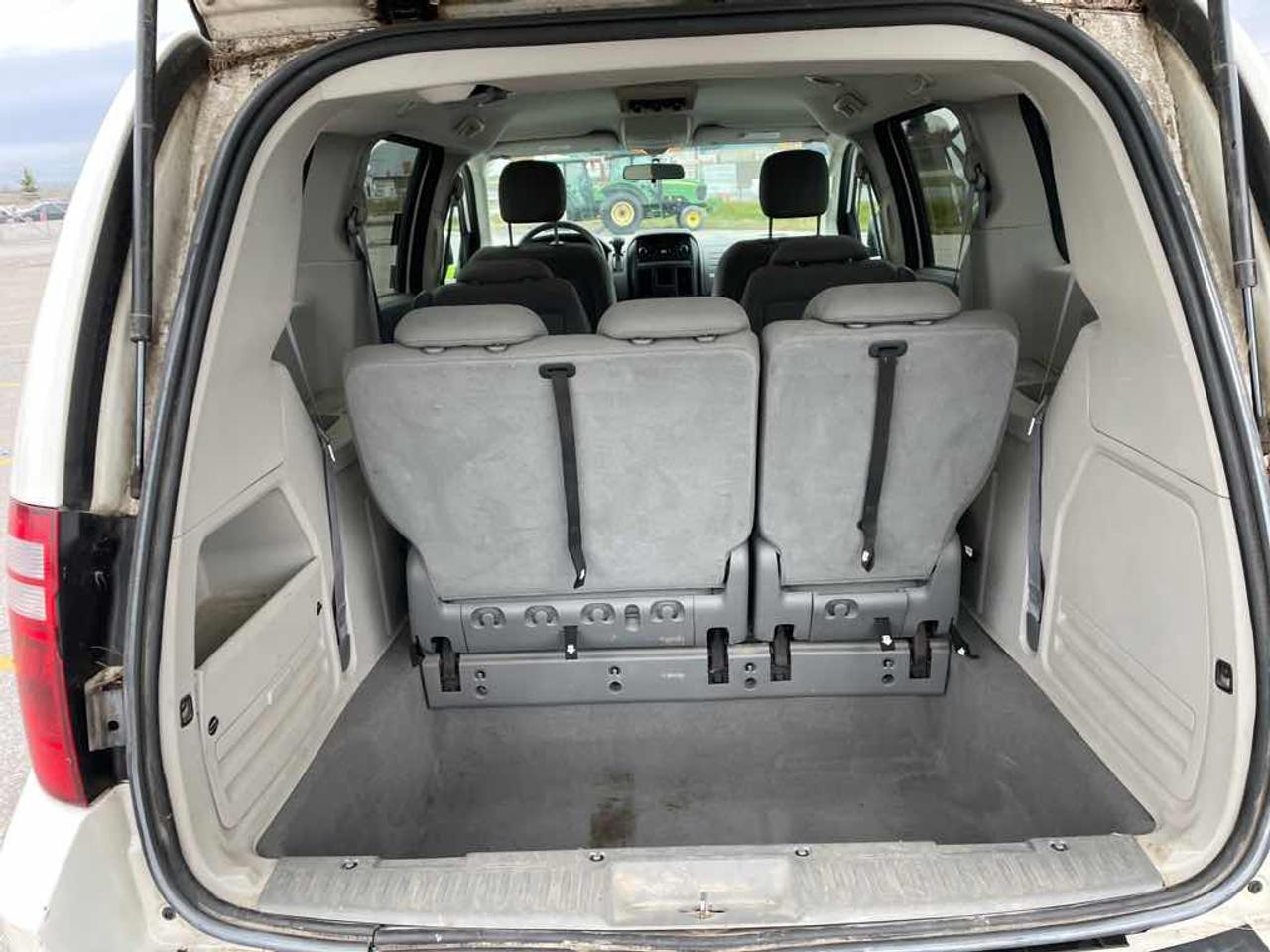 2008 Dodge Grand Caravan SE Photo